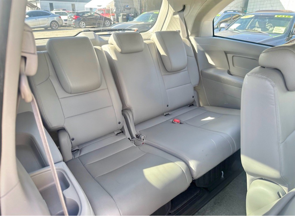 2011 Honda Odyssey Image 30