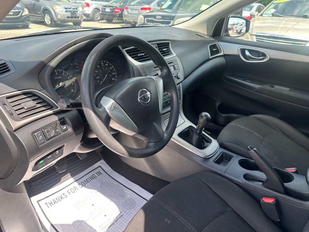 2013 Nissan Sentra Image 7