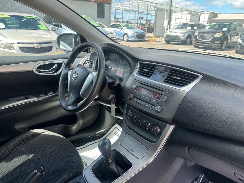 2013 Nissan Sentra Image 8