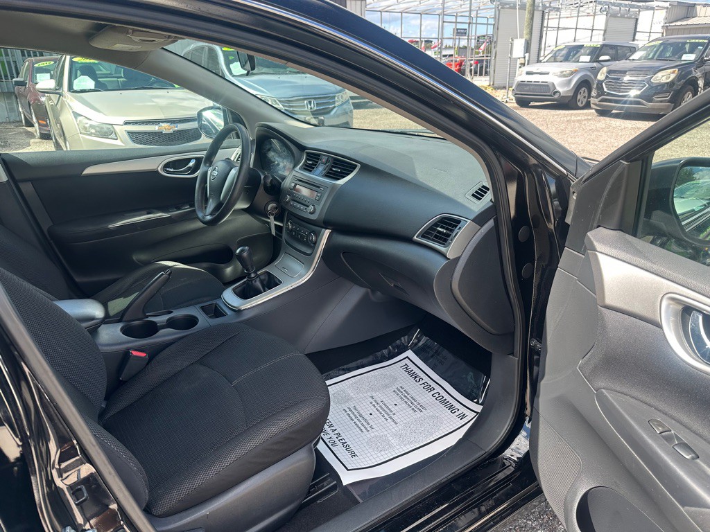 2013 Nissan Sentra Image 12