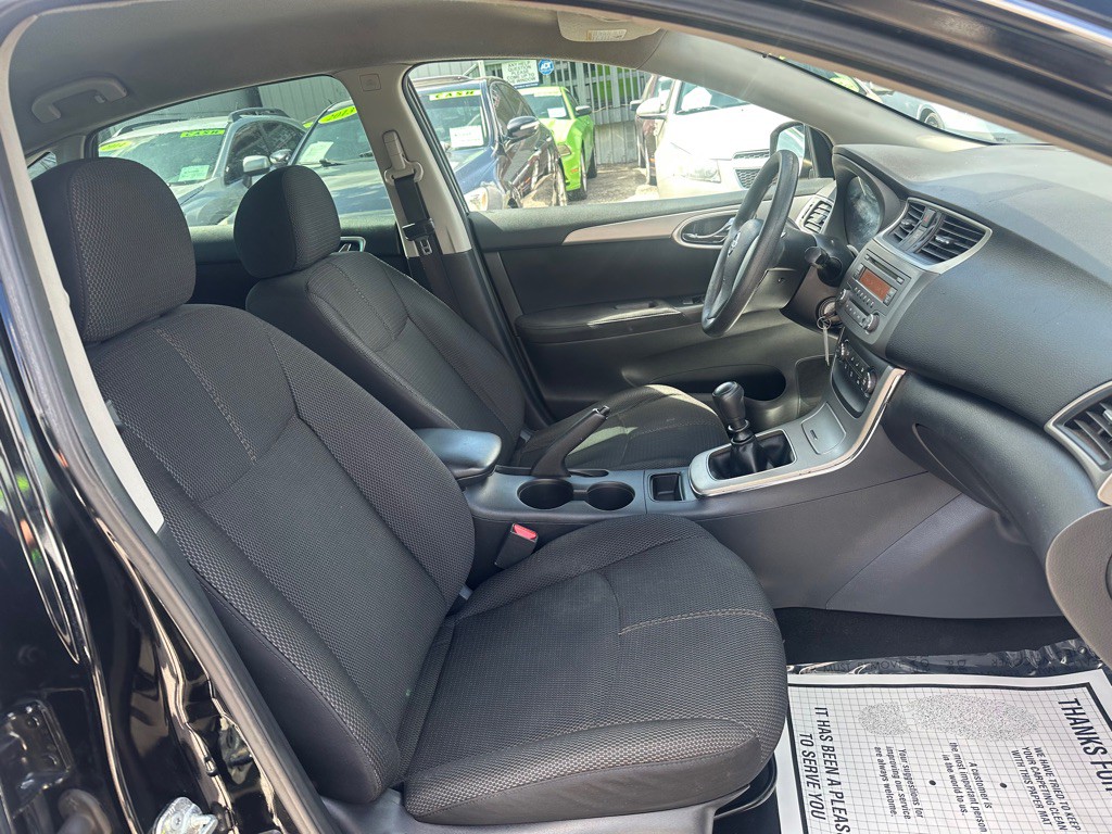 2013 Nissan Sentra Image 13