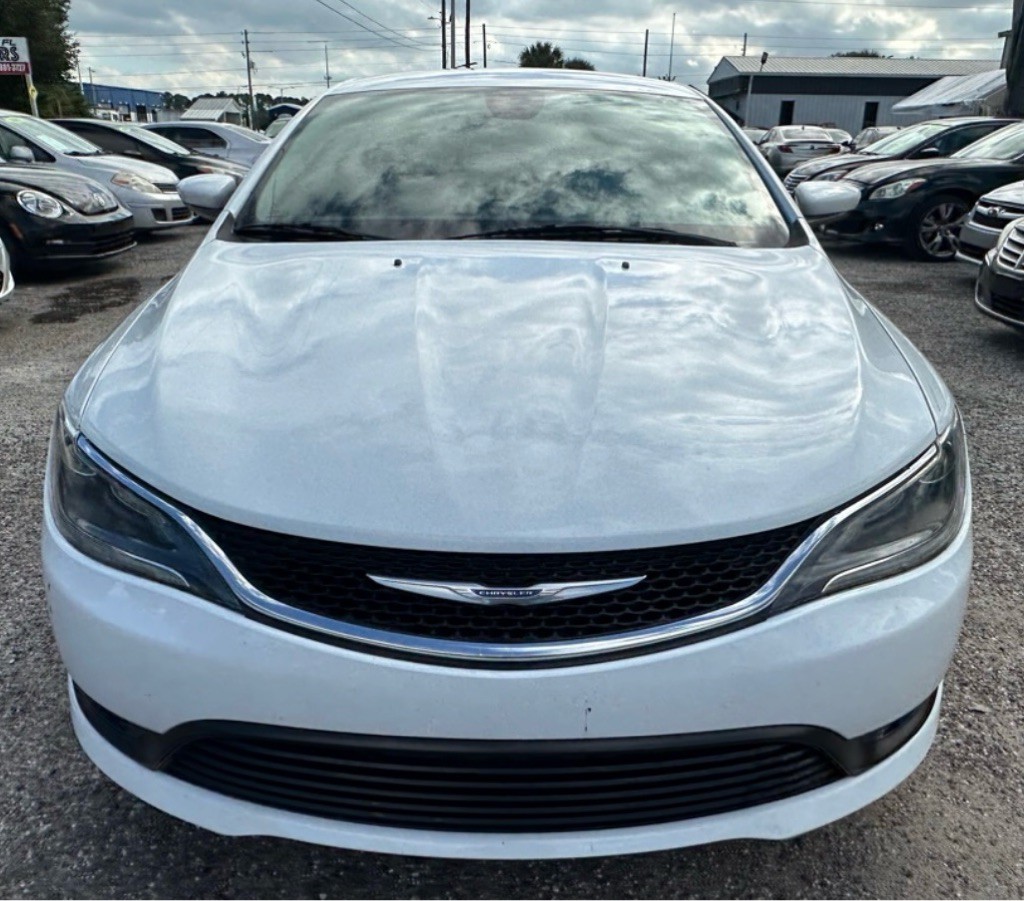 2016 Chrysler 200 Image 14