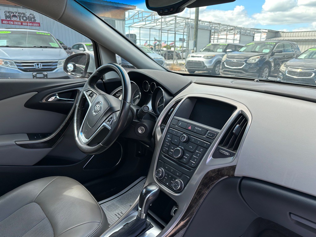2012 Buick Verano Image 8