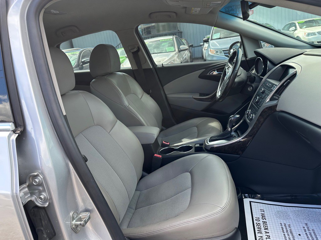 2012 Buick Verano Image 13