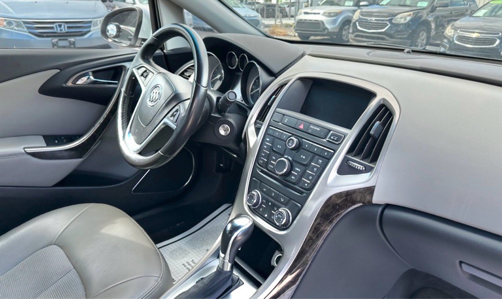 2012 Buick Verano Image 24