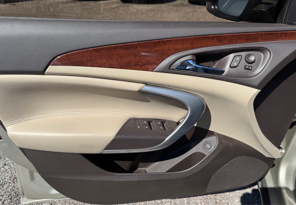 2015 Buick Regal Image 8