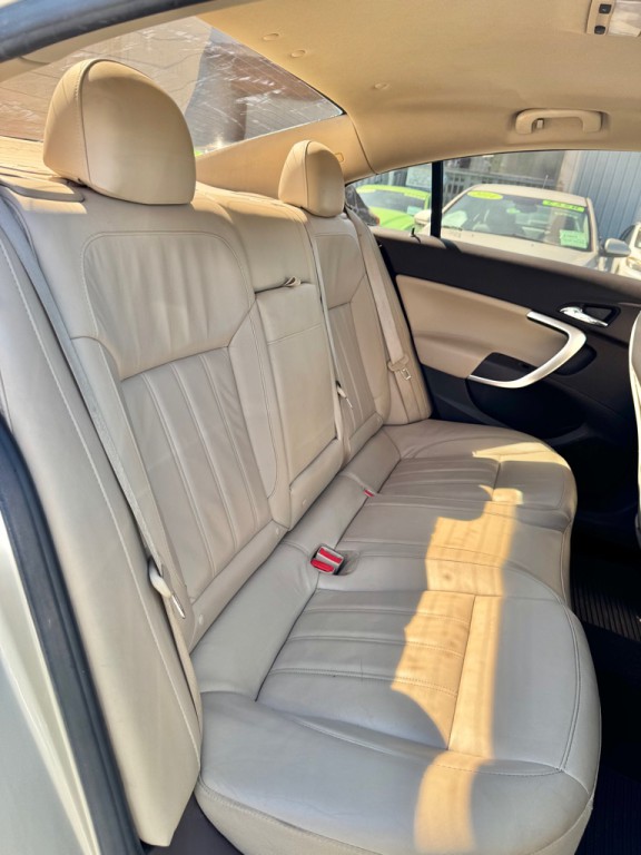 2015 Buick Regal Image 11