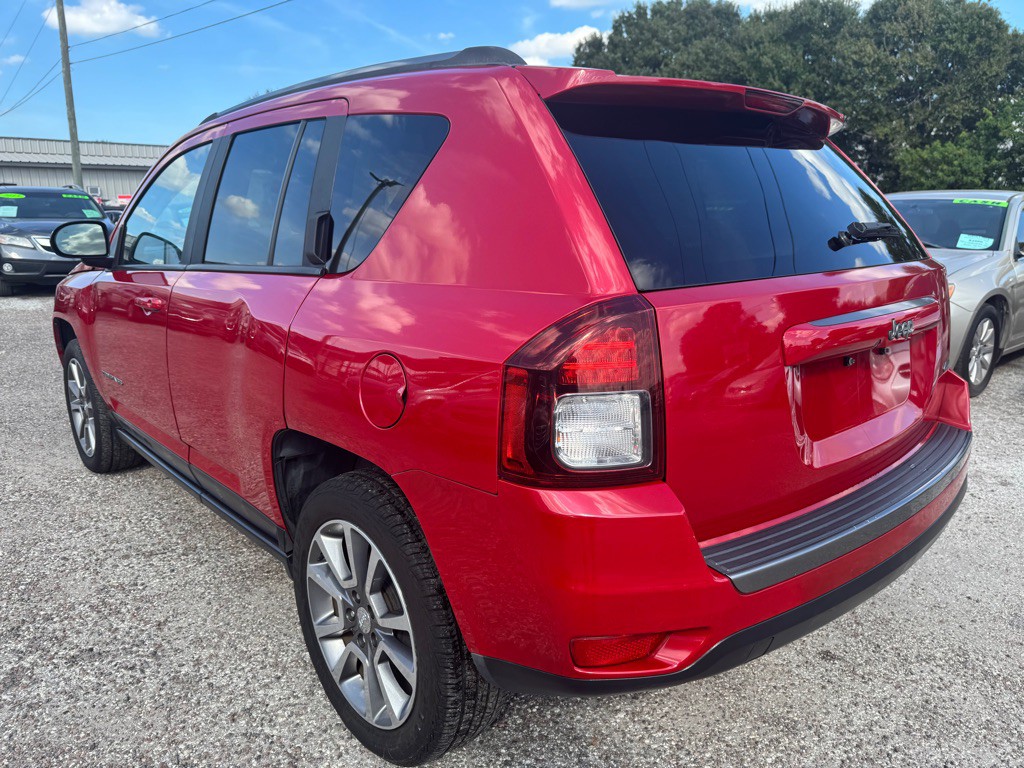 2017 Jeep Compass Image 2