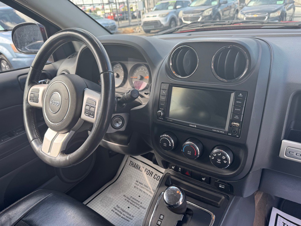 2017 Jeep Compass Image 12