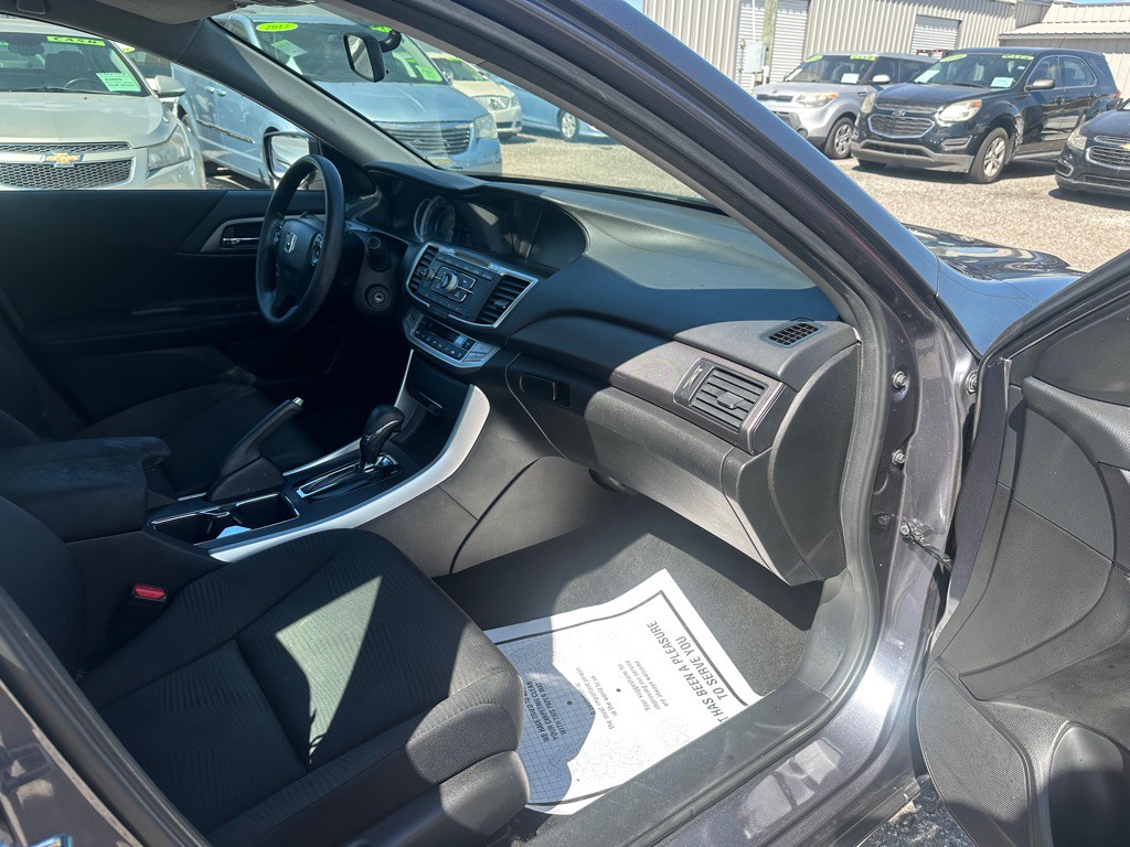 2015 Honda Accord Image 12