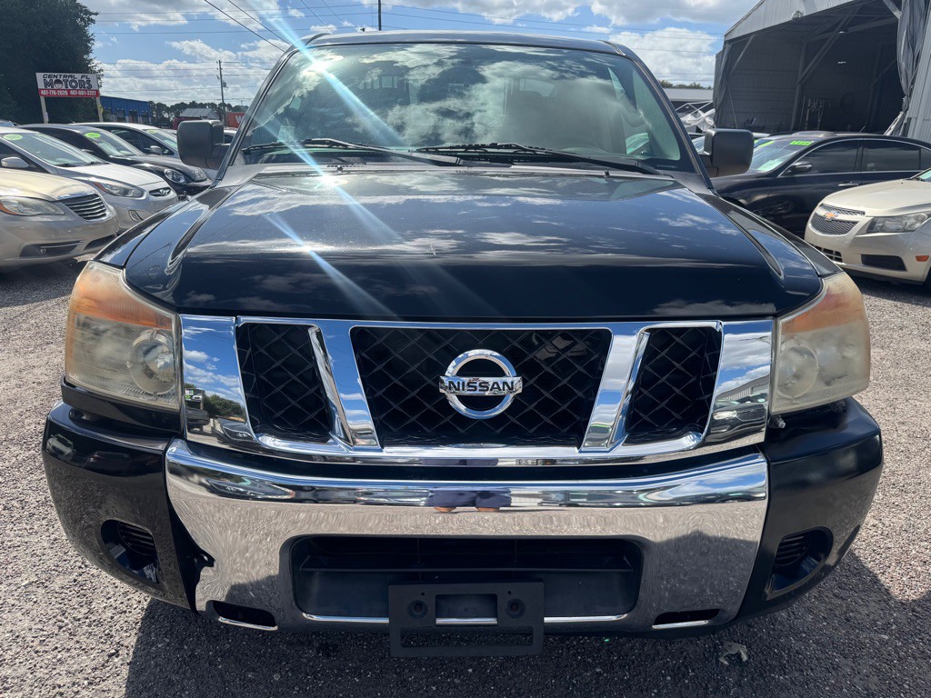 2013 Nissan Titan Image 2