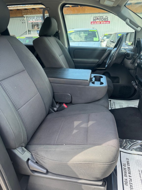 2013 Nissan Titan Image 9