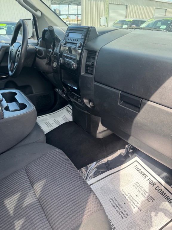 2013 Nissan Titan Image 10