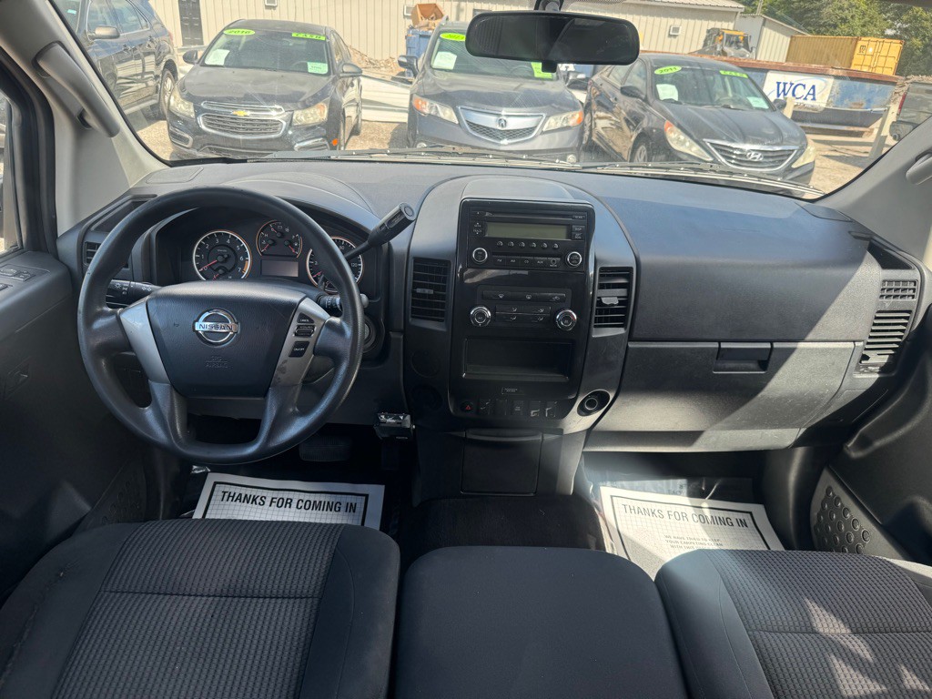 2013 Nissan Titan Image 13
