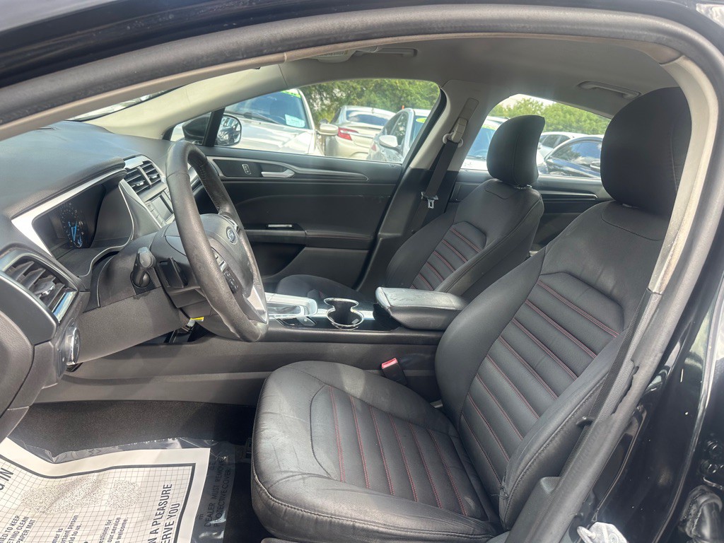 2015 Ford Fusion Image 10