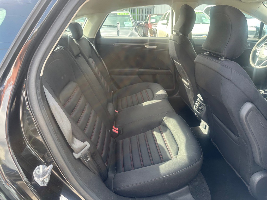 2015 Ford Fusion Image 14