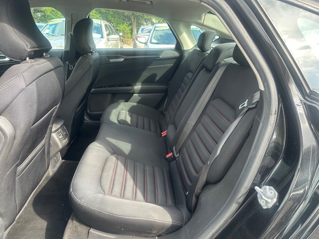 2015 Ford Fusion Image 15