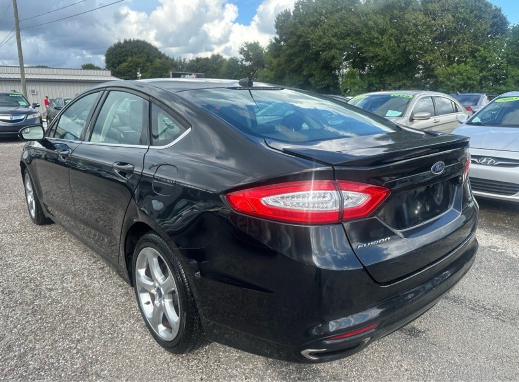 2015 Ford Fusion Image 19