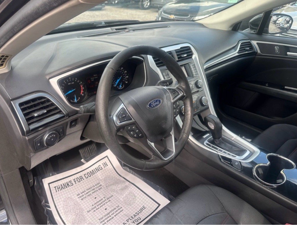 2015 Ford Fusion Image 24