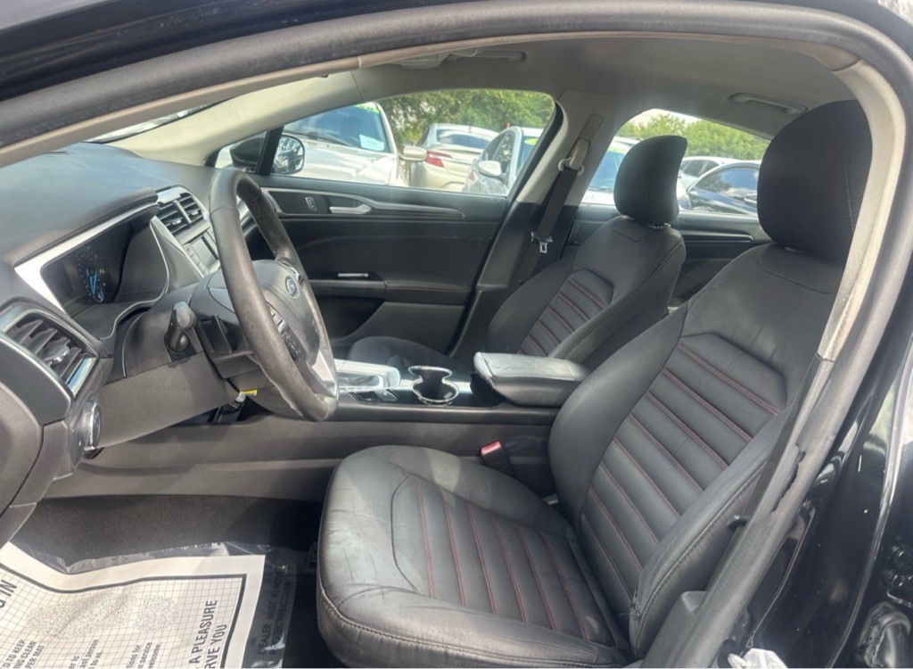 2015 Ford Fusion Image 27