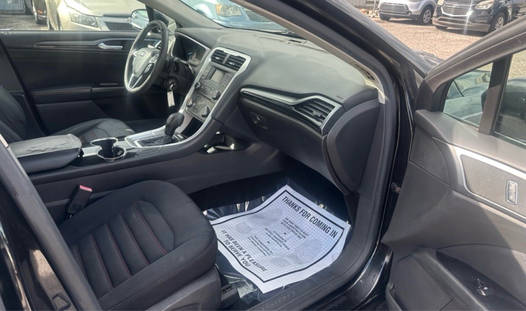 2015 Ford Fusion Image 29