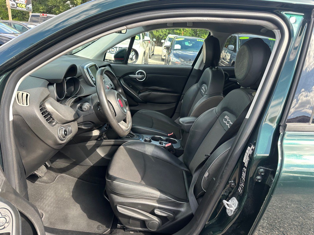 2016 FIAT 500 Image 10