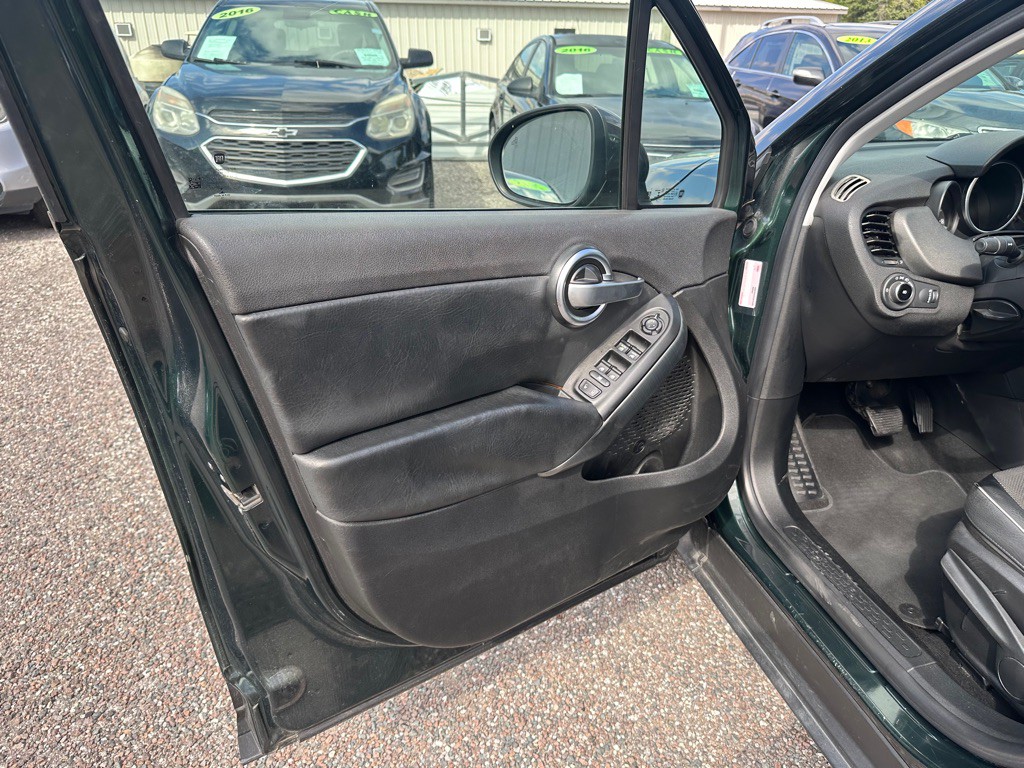 2016 FIAT 500 Image 11