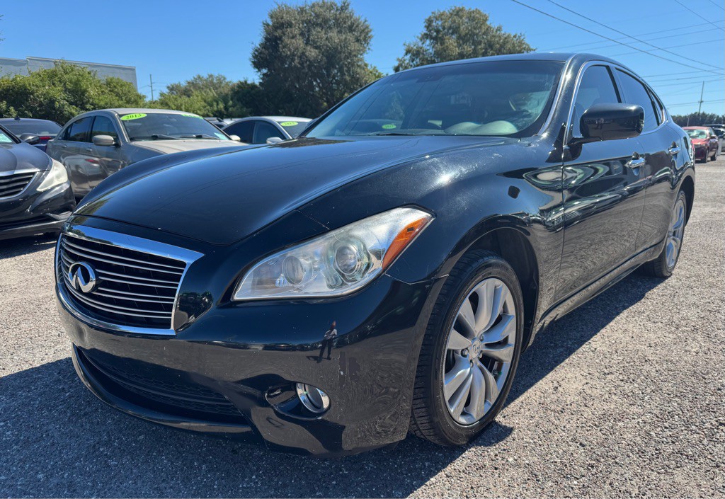 2013 INFINITI M37 Image 1