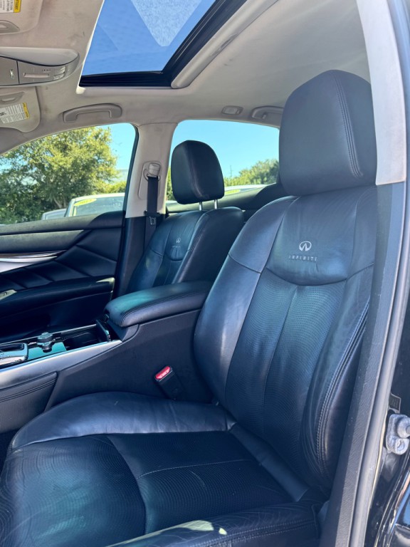 2013 INFINITI M37 Image 8
