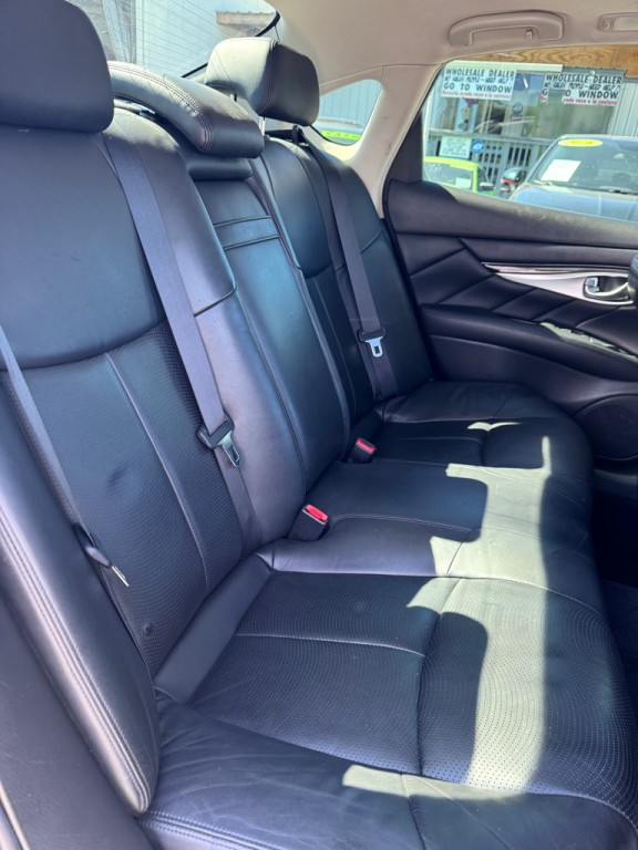 2013 INFINITI M37 Image 10