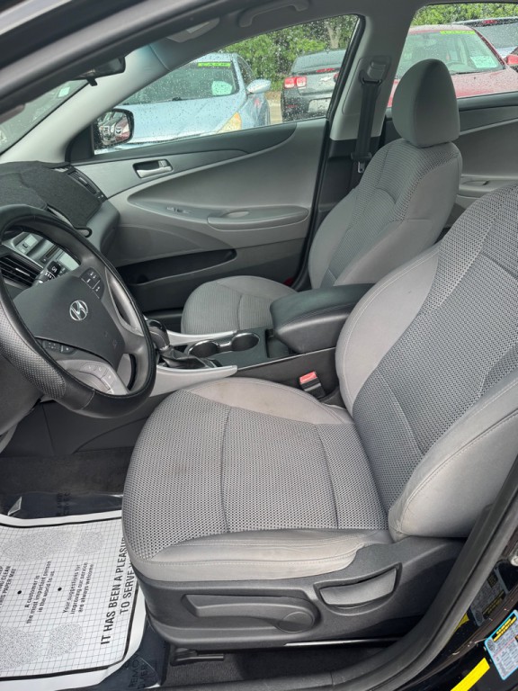 2011 Hyundai Sonata Image 7