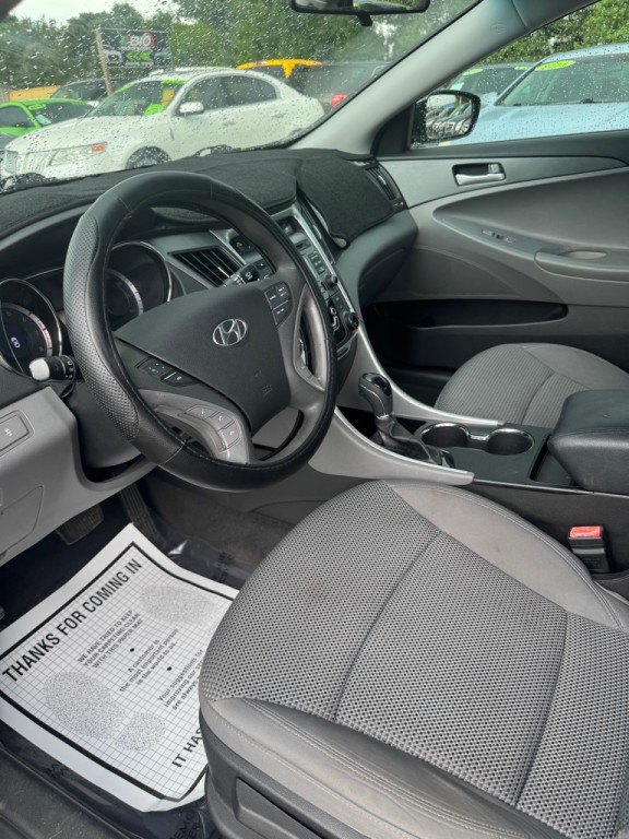 2011 Hyundai Sonata Image 8