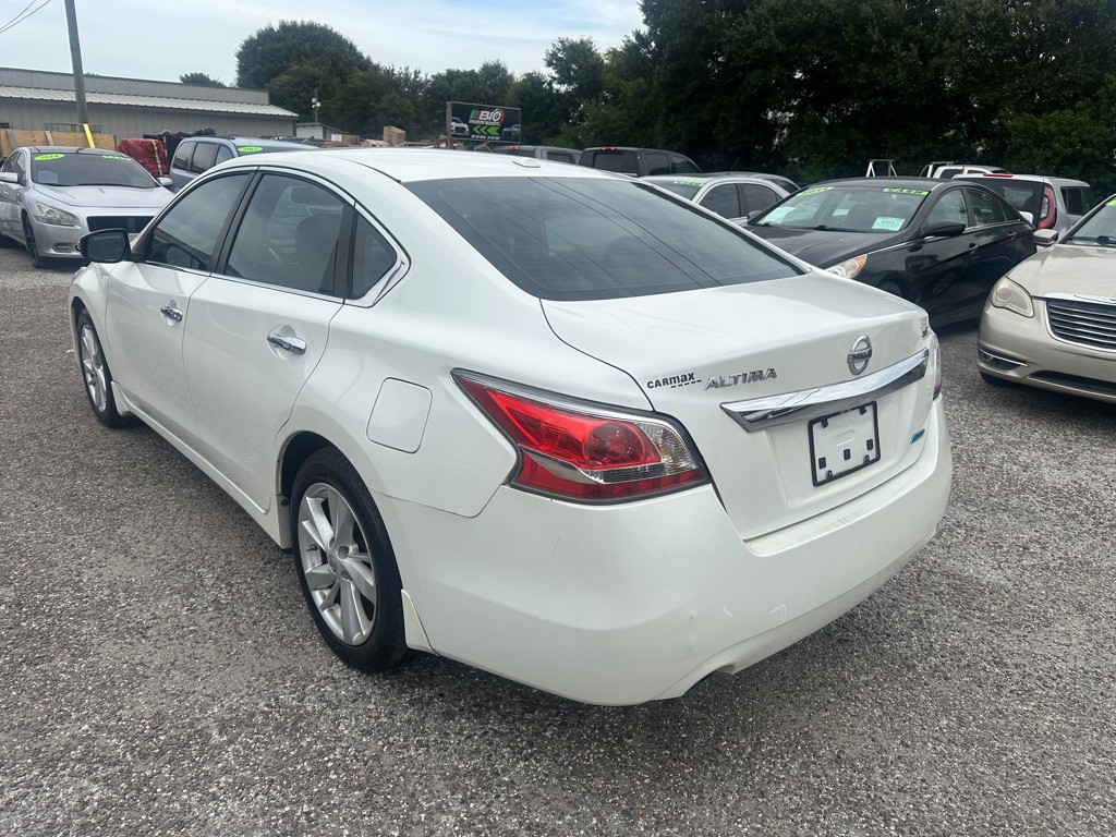 2014 Nissan Altima Image 4