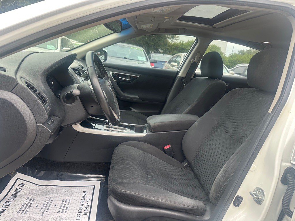 2014 Nissan Altima Image 10