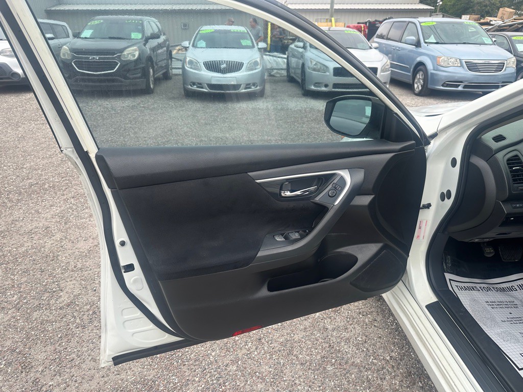 2014 Nissan Altima Image 11