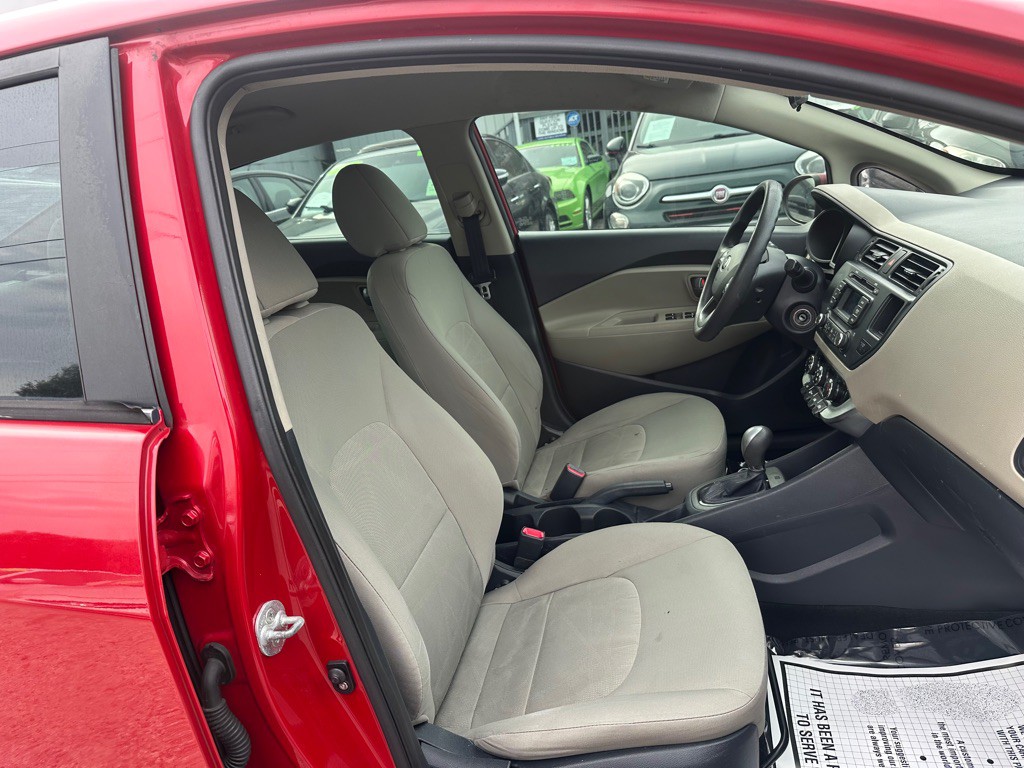 2014 Kia Rio Image 13