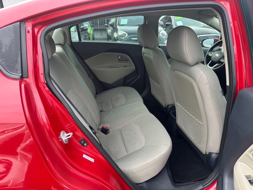 2014 Kia Rio Image 14