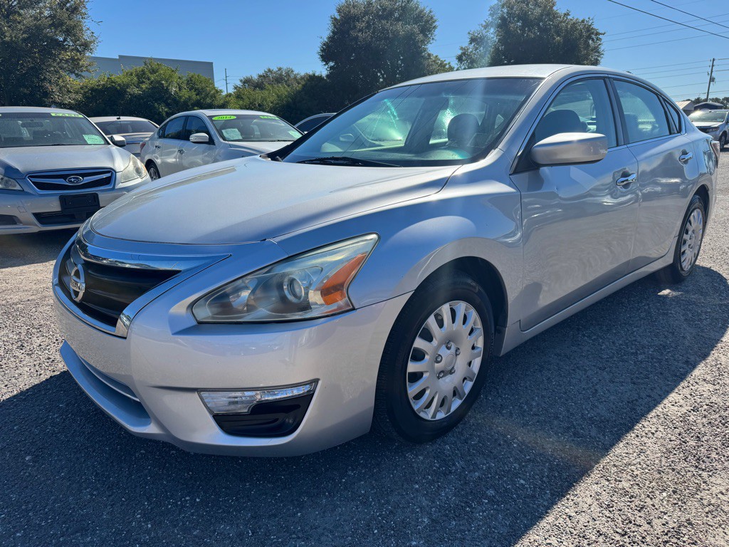 2015 Nissan Altima Image 1