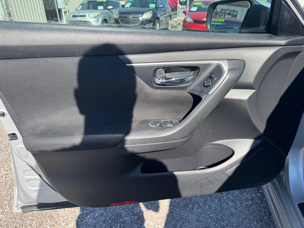 2015 Nissan Altima Image 13
