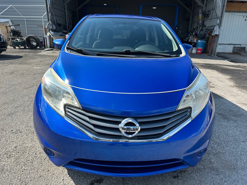 2016 Nissan Versa Image 2