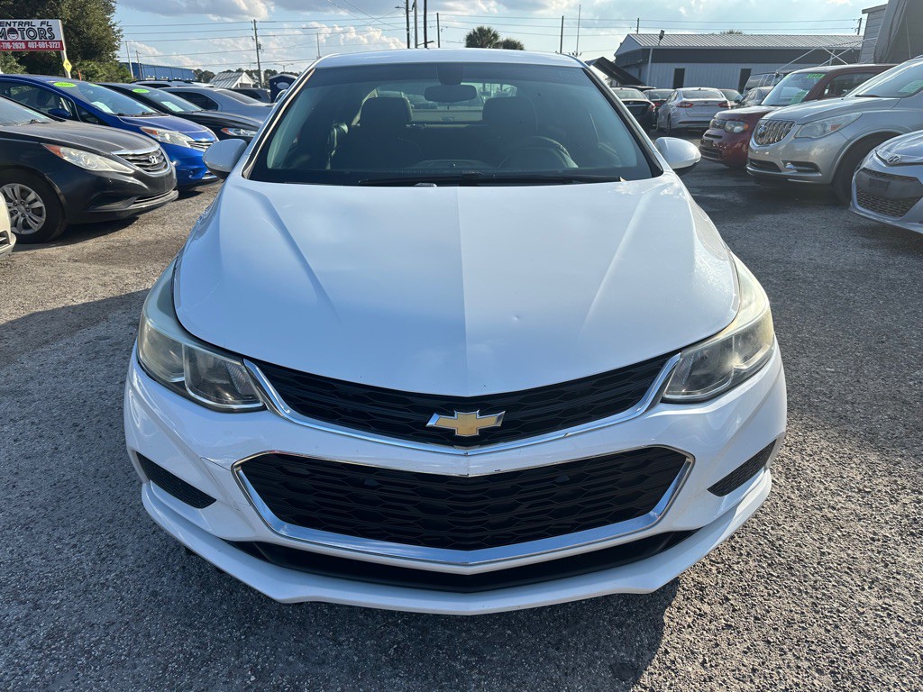 2016 Chevrolet Cruze Image 2