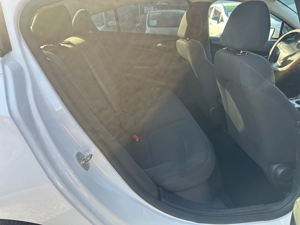 2016 Chevrolet Cruze Image 13