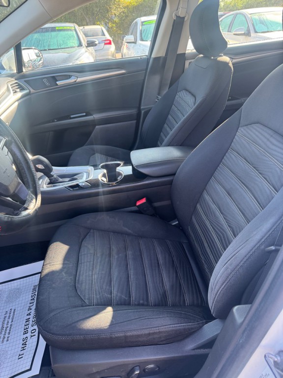 2016 Ford Fusion Image 7