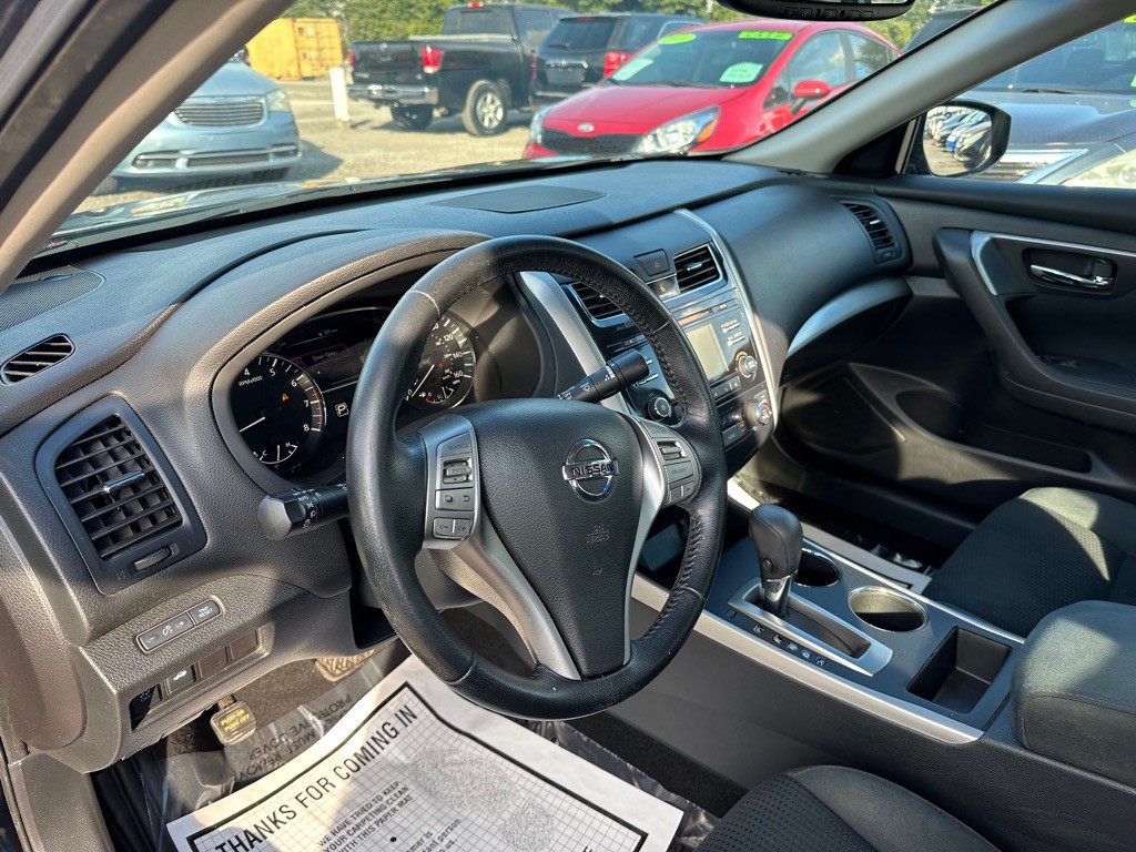2015 Nissan Altima Image 7