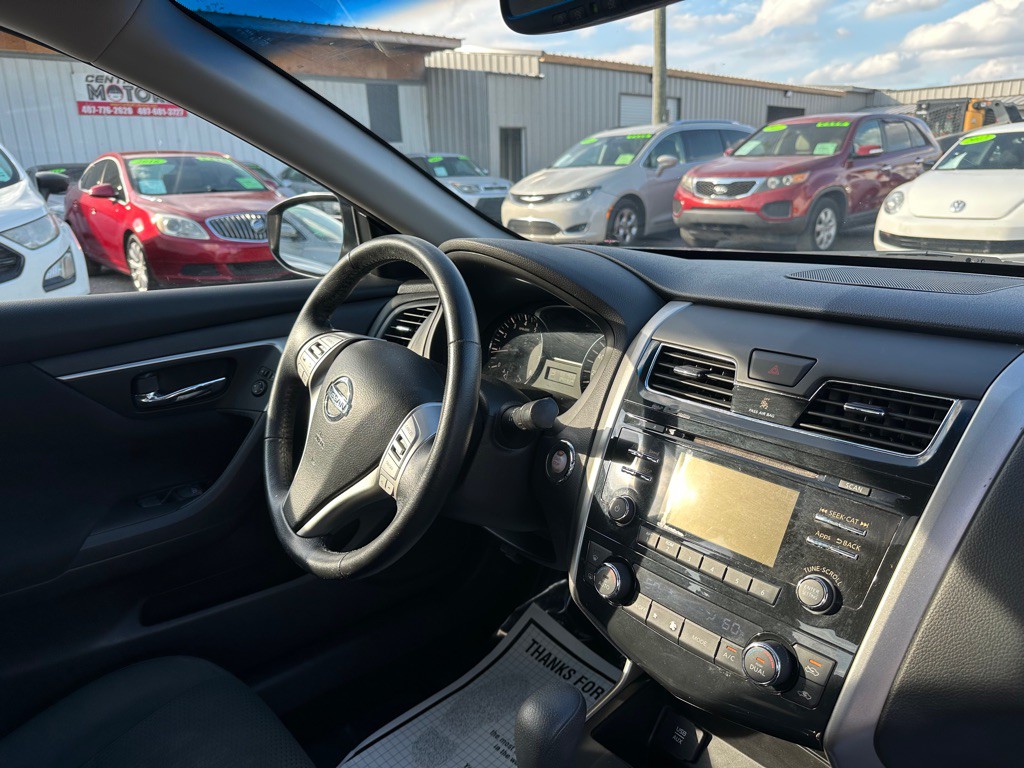2015 Nissan Altima Image 8