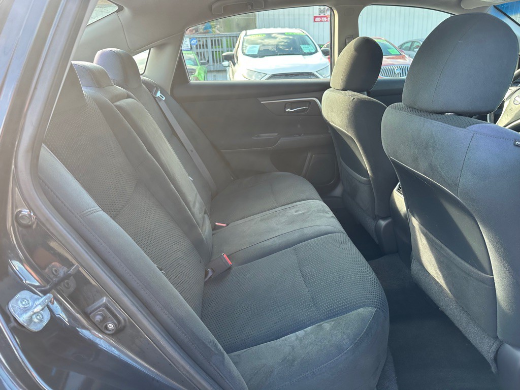 2015 Nissan Altima Image 14