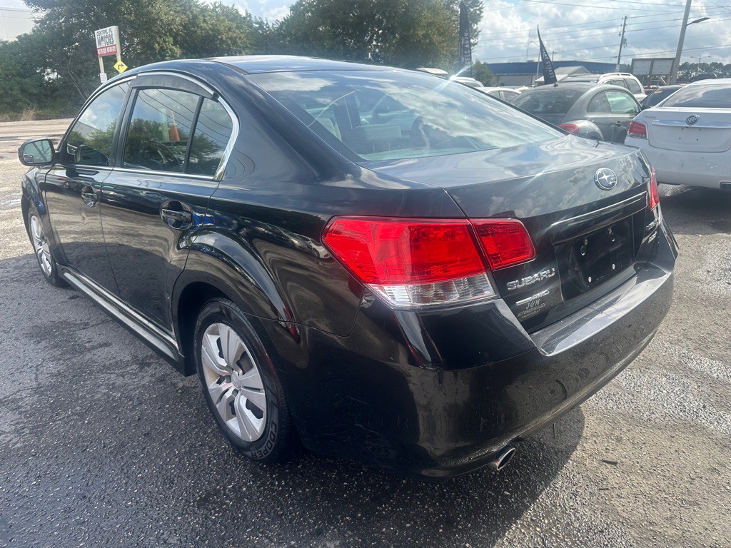2013 Subaru Legacy Image 4