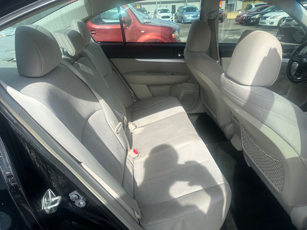 2013 Subaru Legacy Image 14