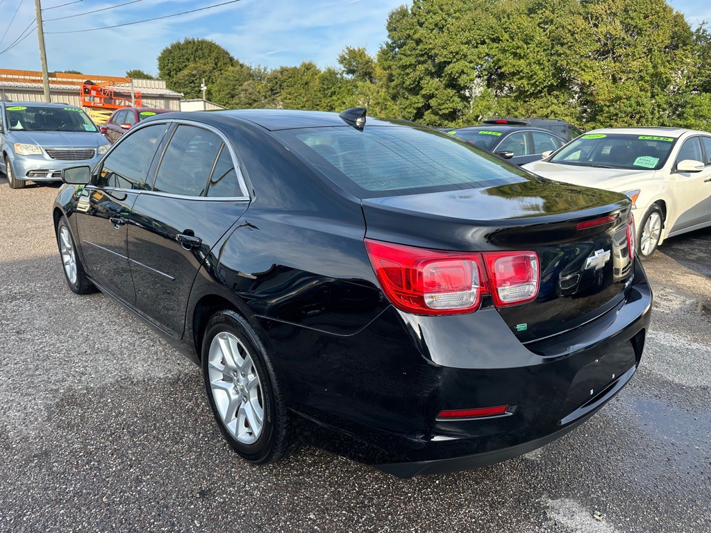 2016 Chevrolet Malibu Image 4