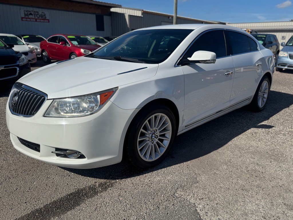2013 Buick Lacrosse Image 3